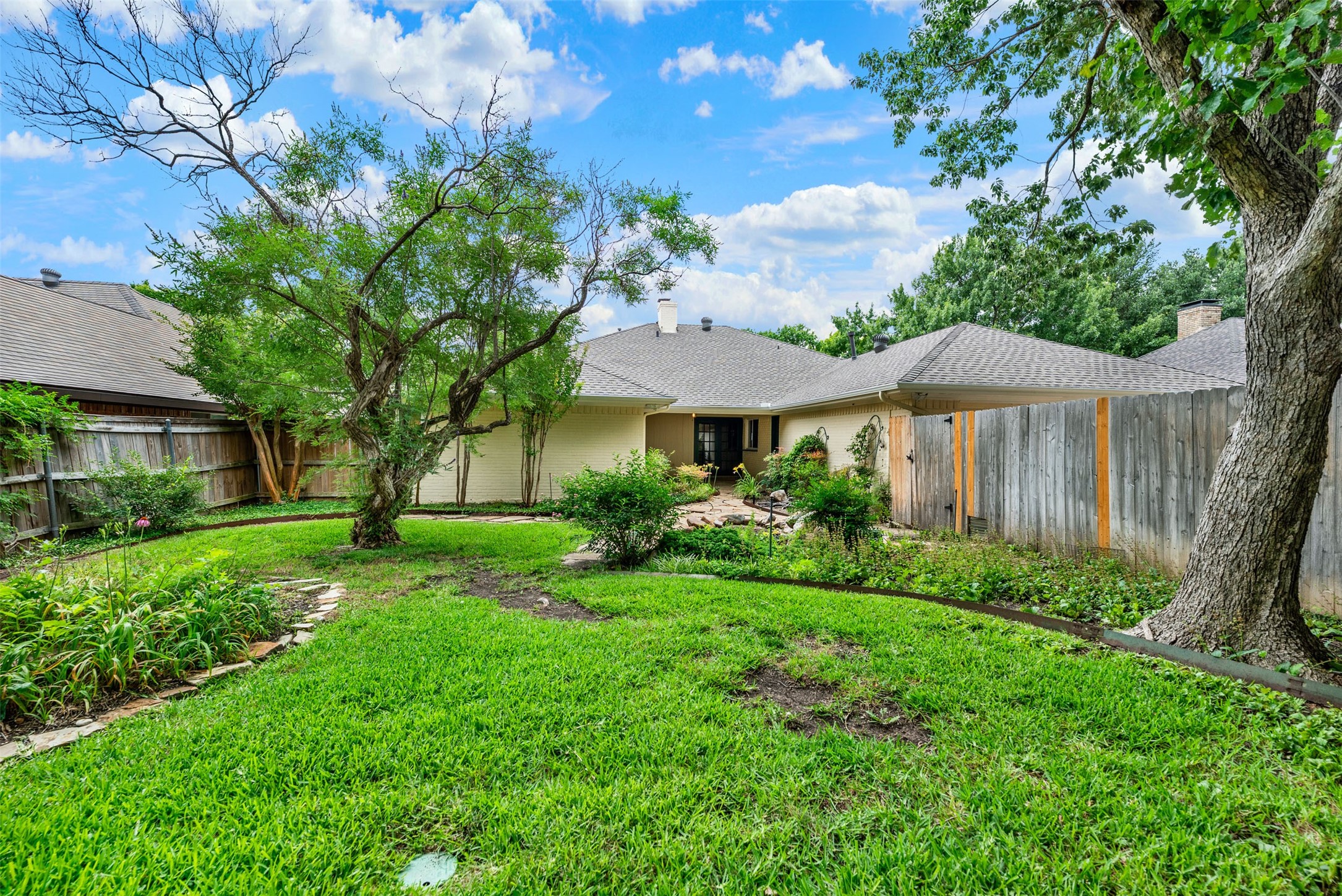 3205 Cross Timbers Lane Garland TX 75044