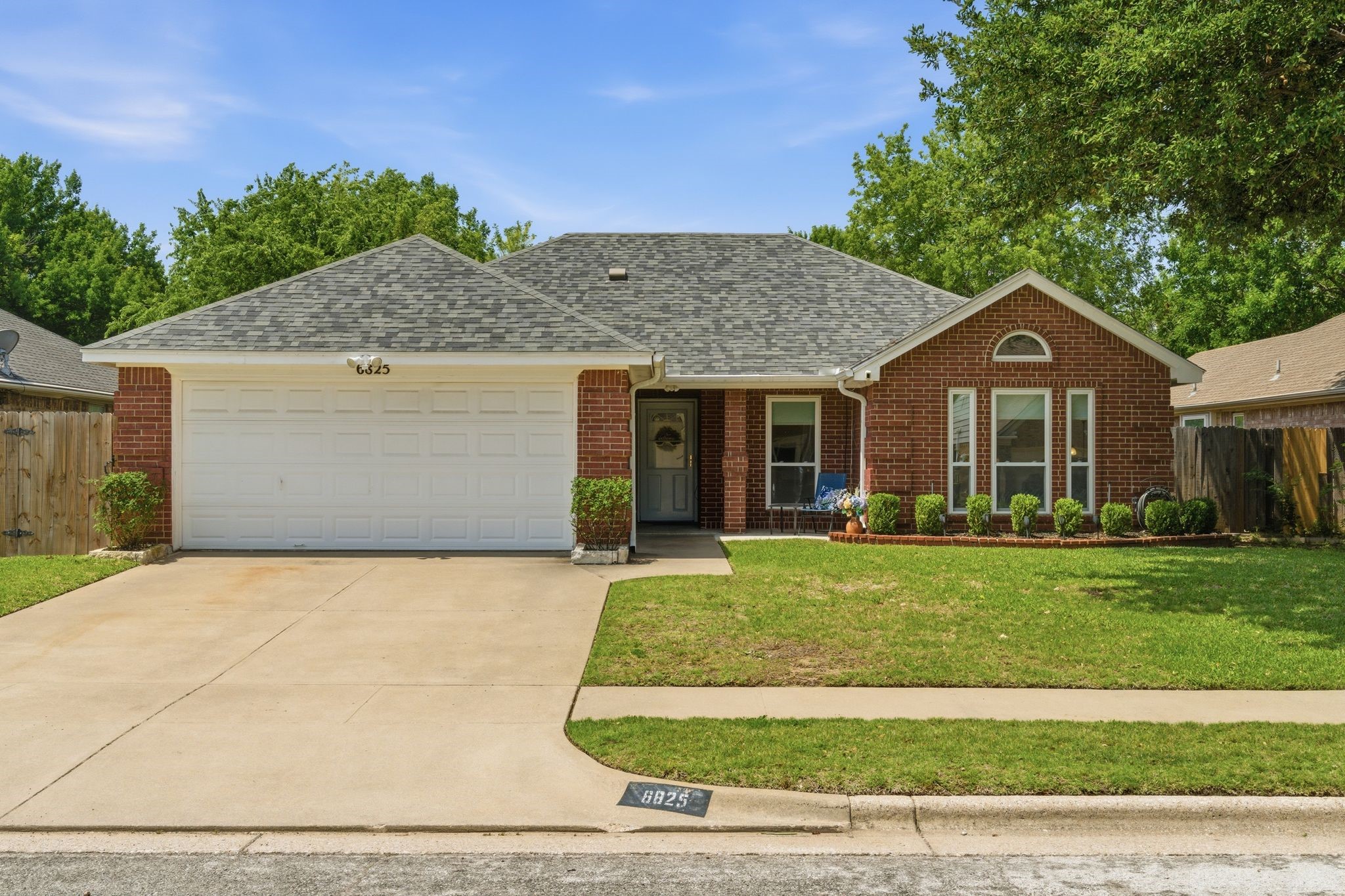 6825 Wooddale Drive Watauga TX 76148
