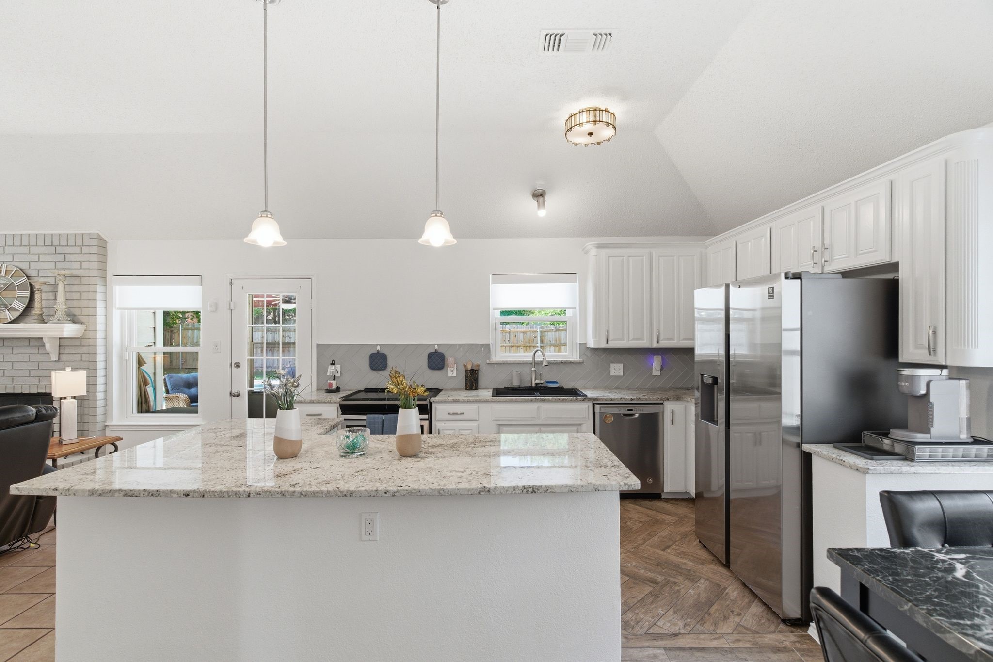 6825 Wooddale Drive Watauga TX 76148
