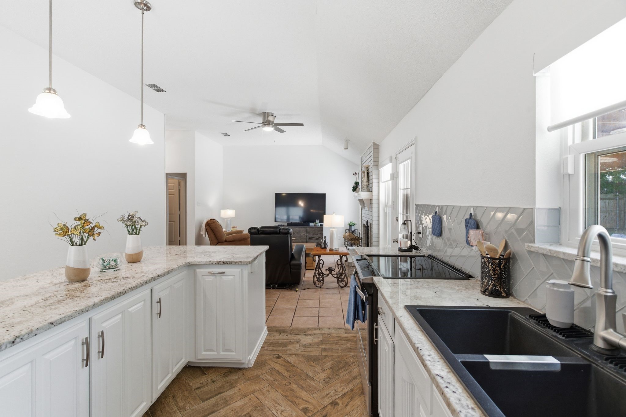 6825 Wooddale Drive Watauga TX 76148