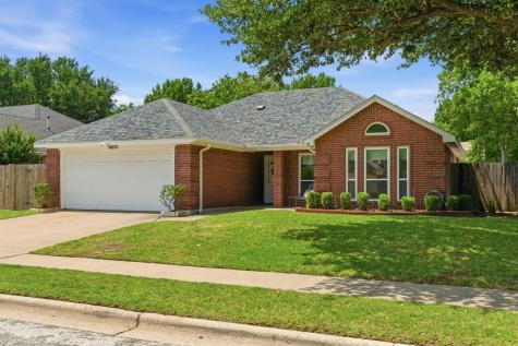 6825 Wooddale Drive Watauga TX 76148