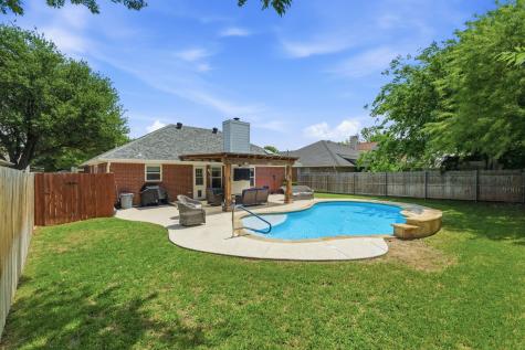 6825 Wooddale Drive Watauga TX 76148