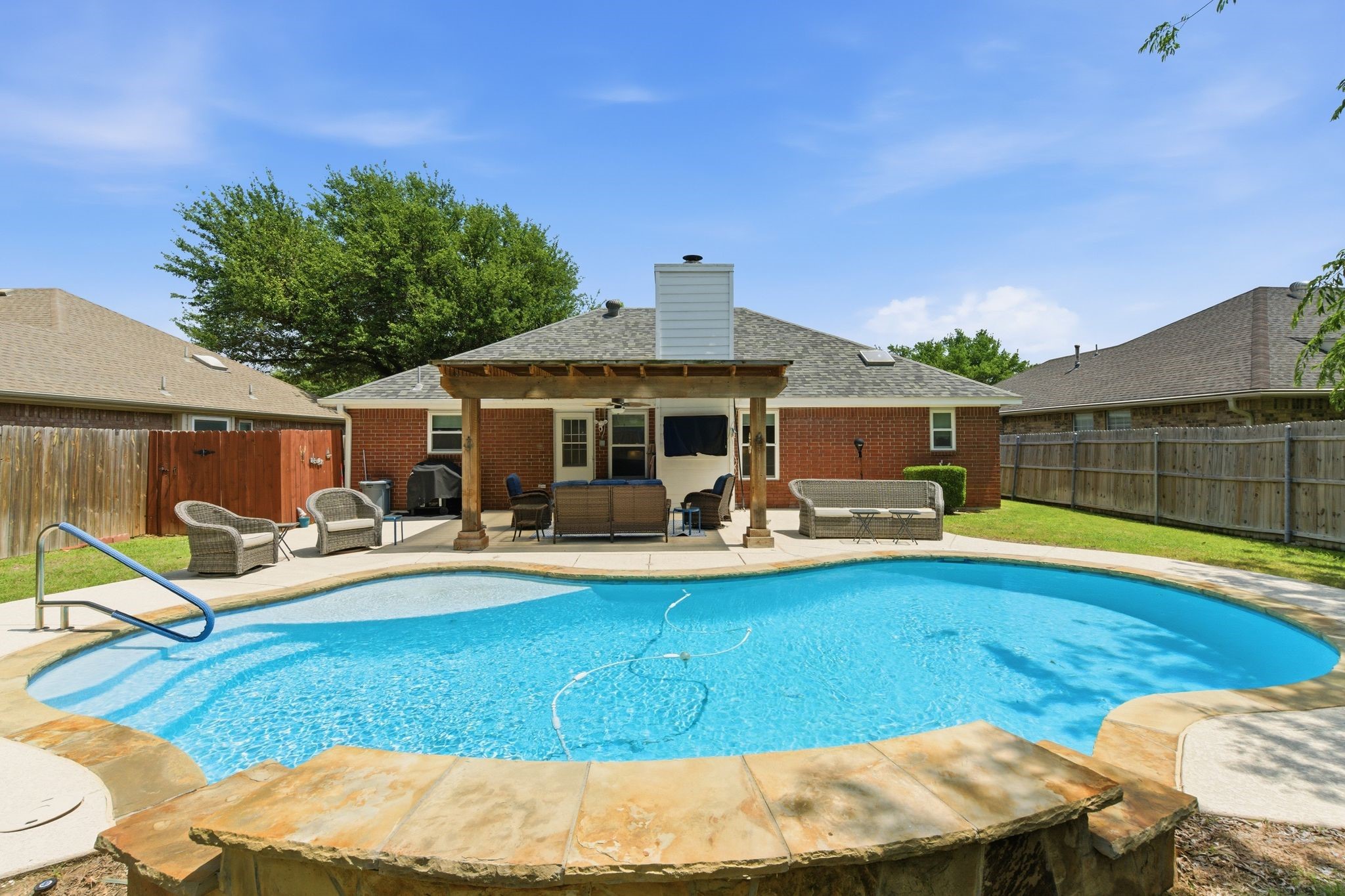 6825 Wooddale Drive Watauga TX 76148