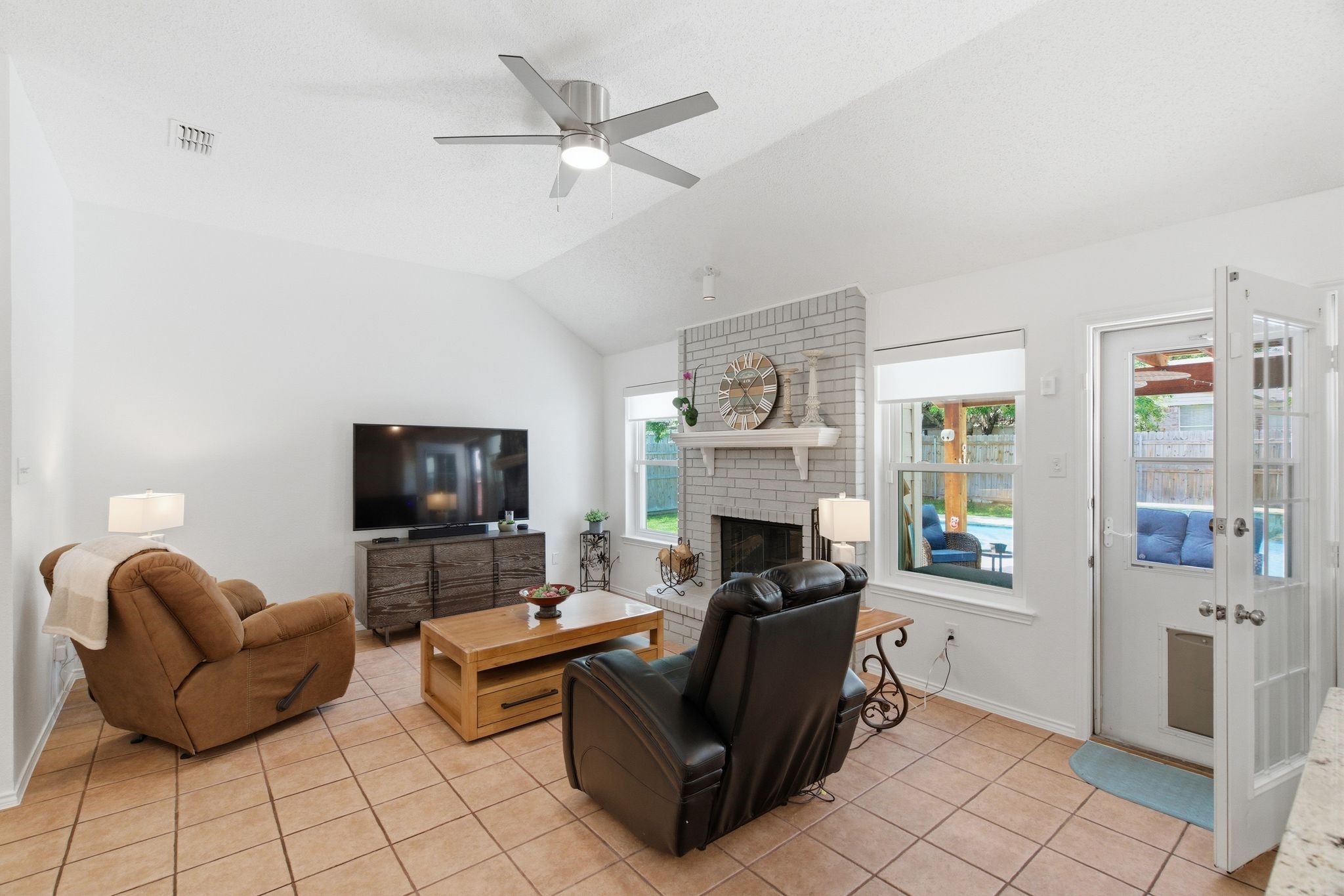 6825 Wooddale Drive Watauga TX 76148