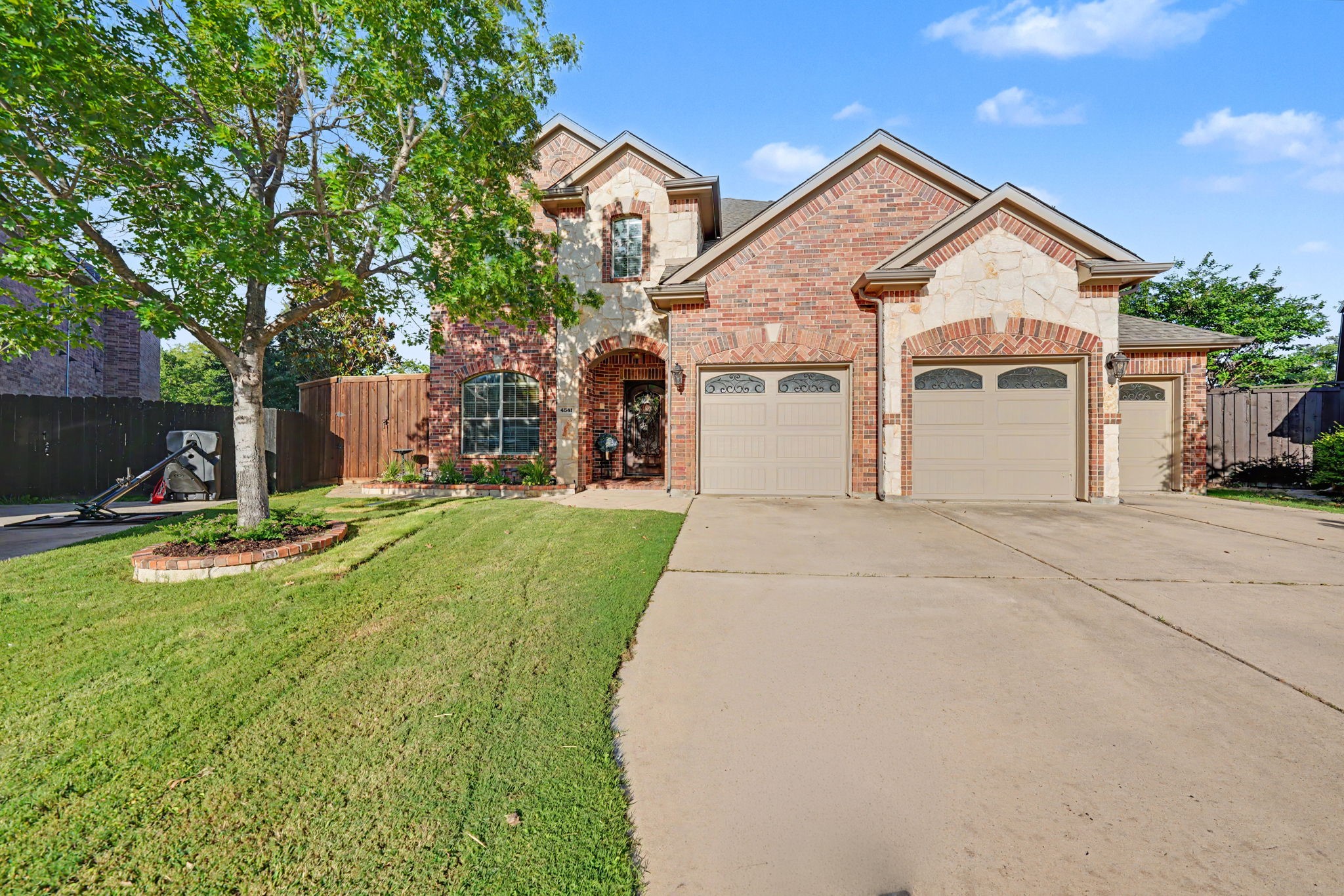 4541 Seventeen Lakes Court Fort Worth TX 76262