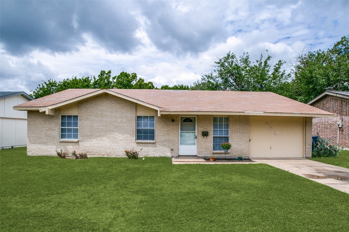 229 Georgetown Drive Garland TX 75043