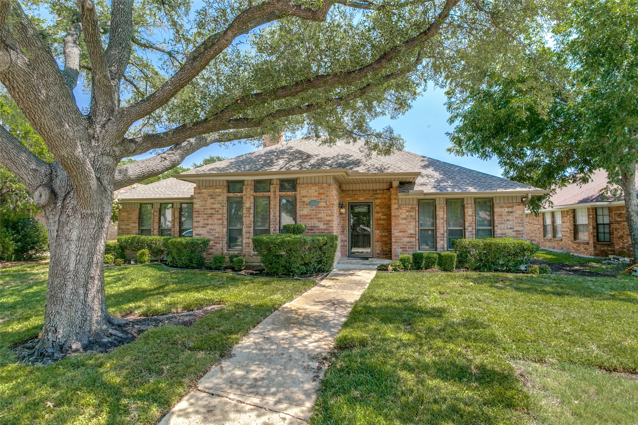3102 Sugarbush Lane Carrollton TX 75007
