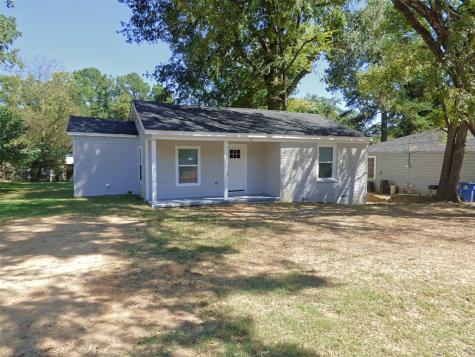 311 Sue Street Daingerfield TX 75638