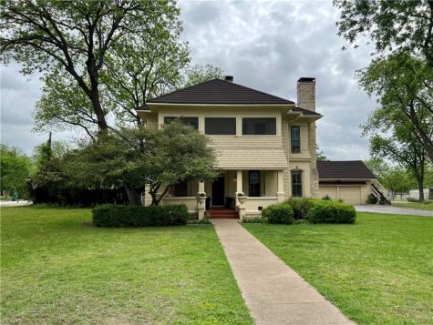 415 N Avenue I Clifton TX 76634