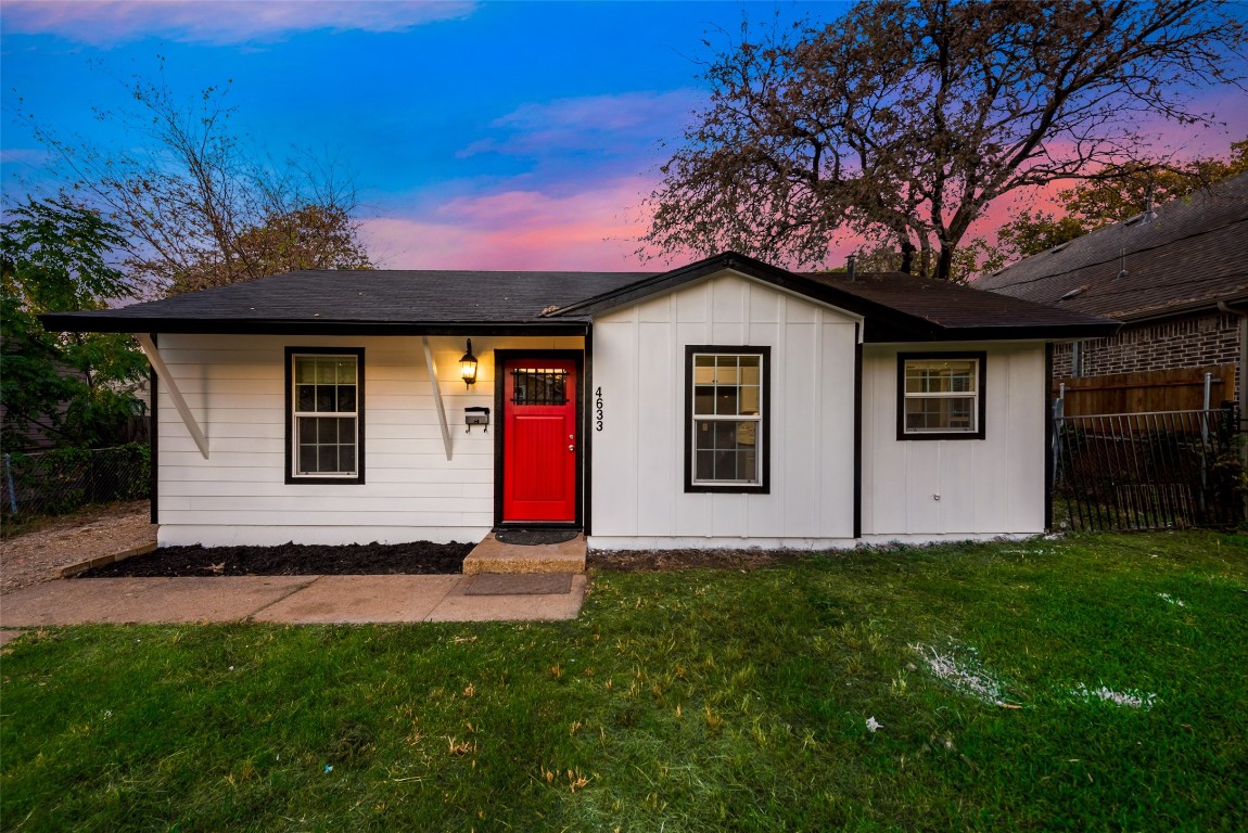 4633 Erath Street Fort Worth TX 76119