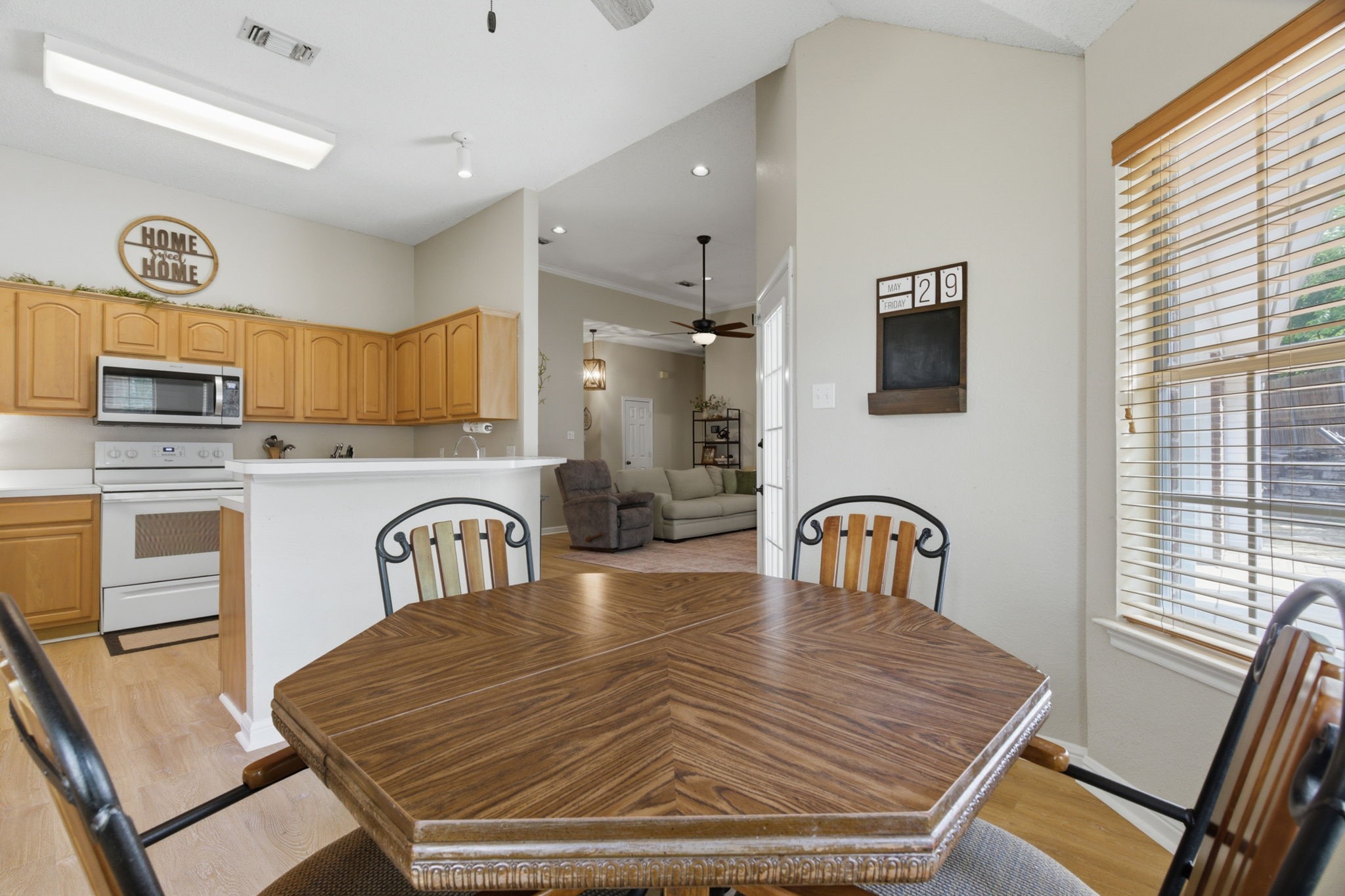 1451 Shadow Run Weatherford TX 76086