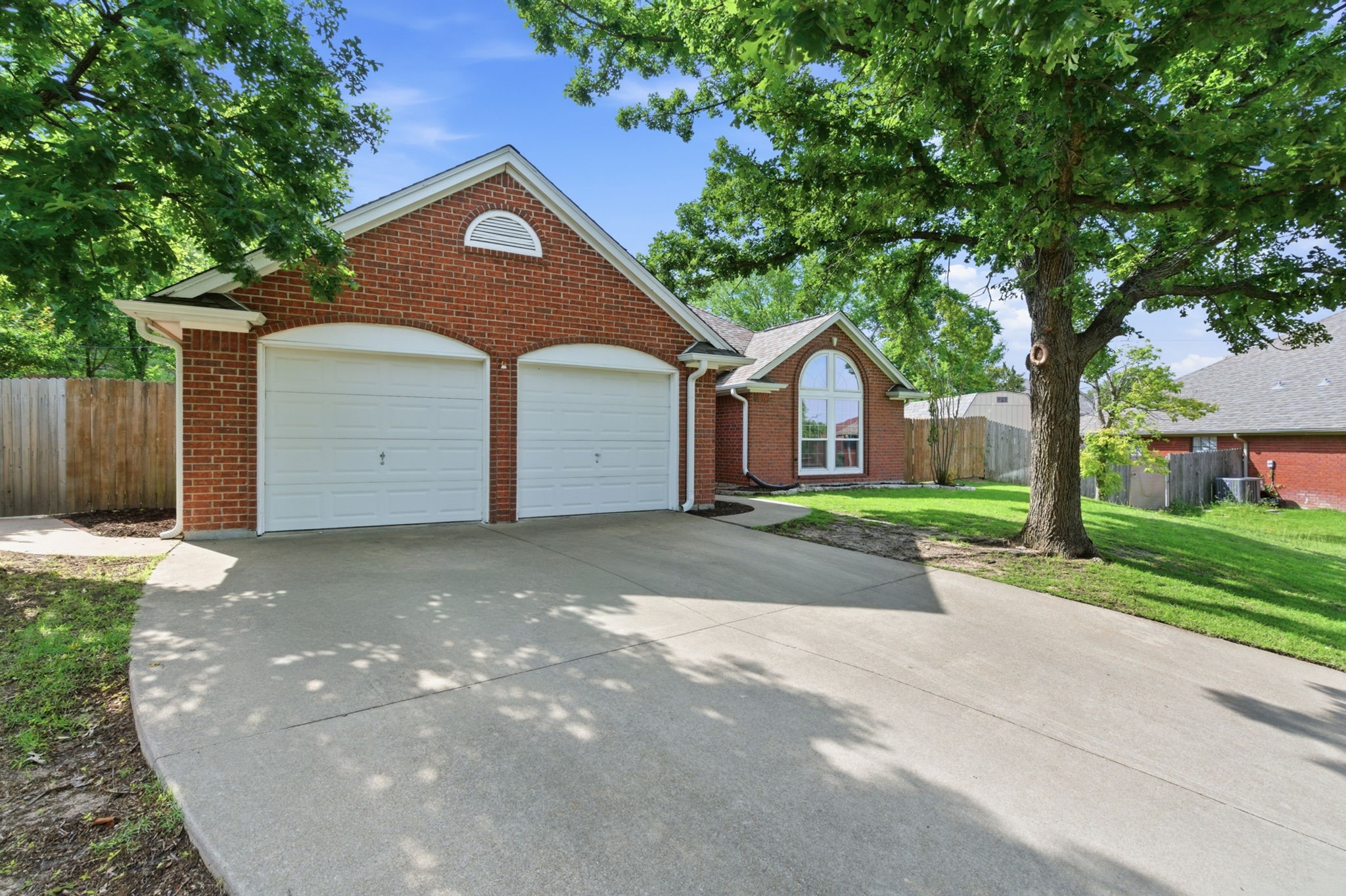 1451 Shadow Run Weatherford TX 76086