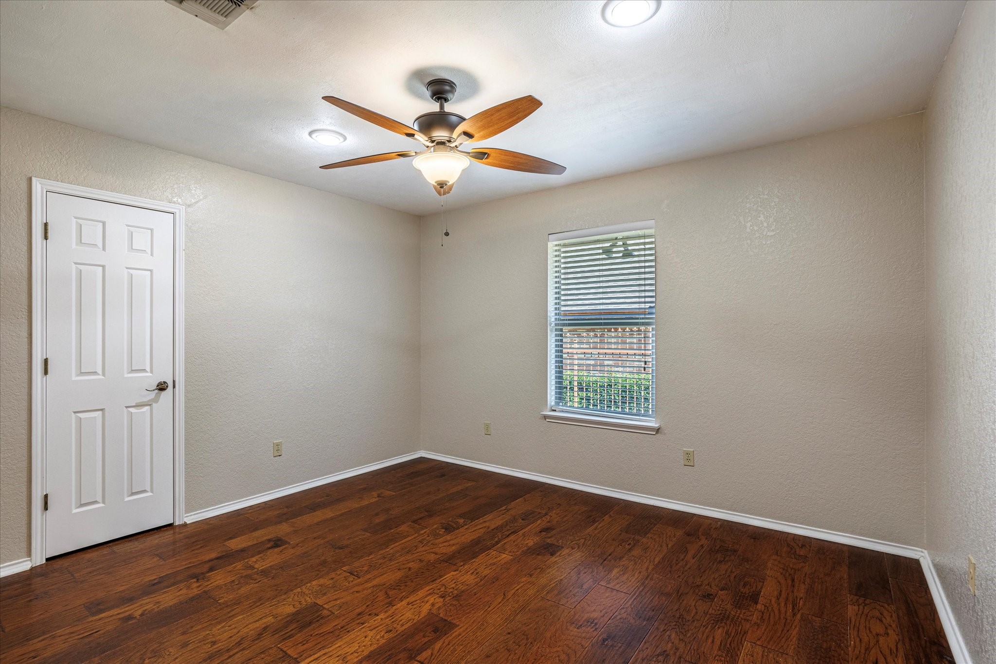 7324 Bramblewood Road Fort Worth TX 76133