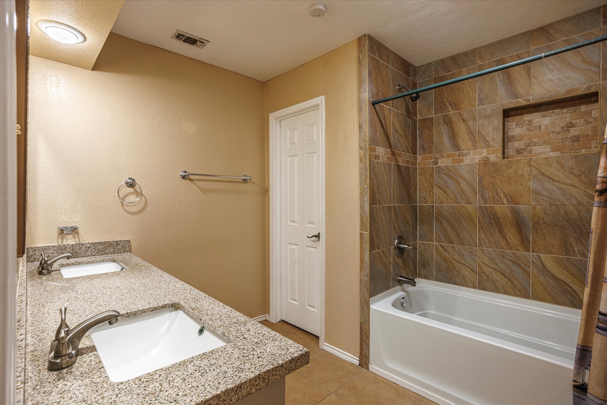 7324 Bramblewood Road Fort Worth TX 76133