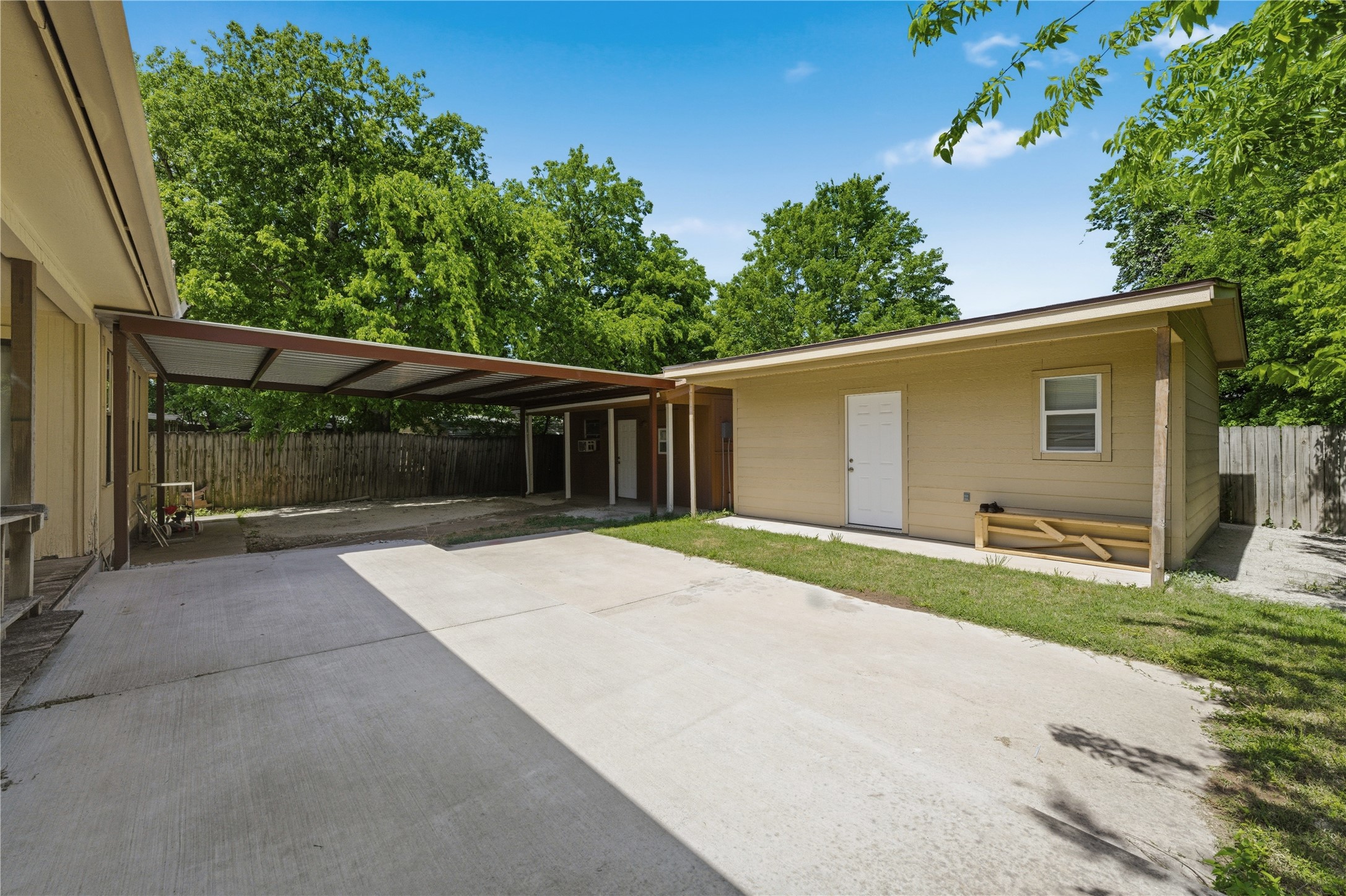 3624 Redbird Street Bellmead TX 76705