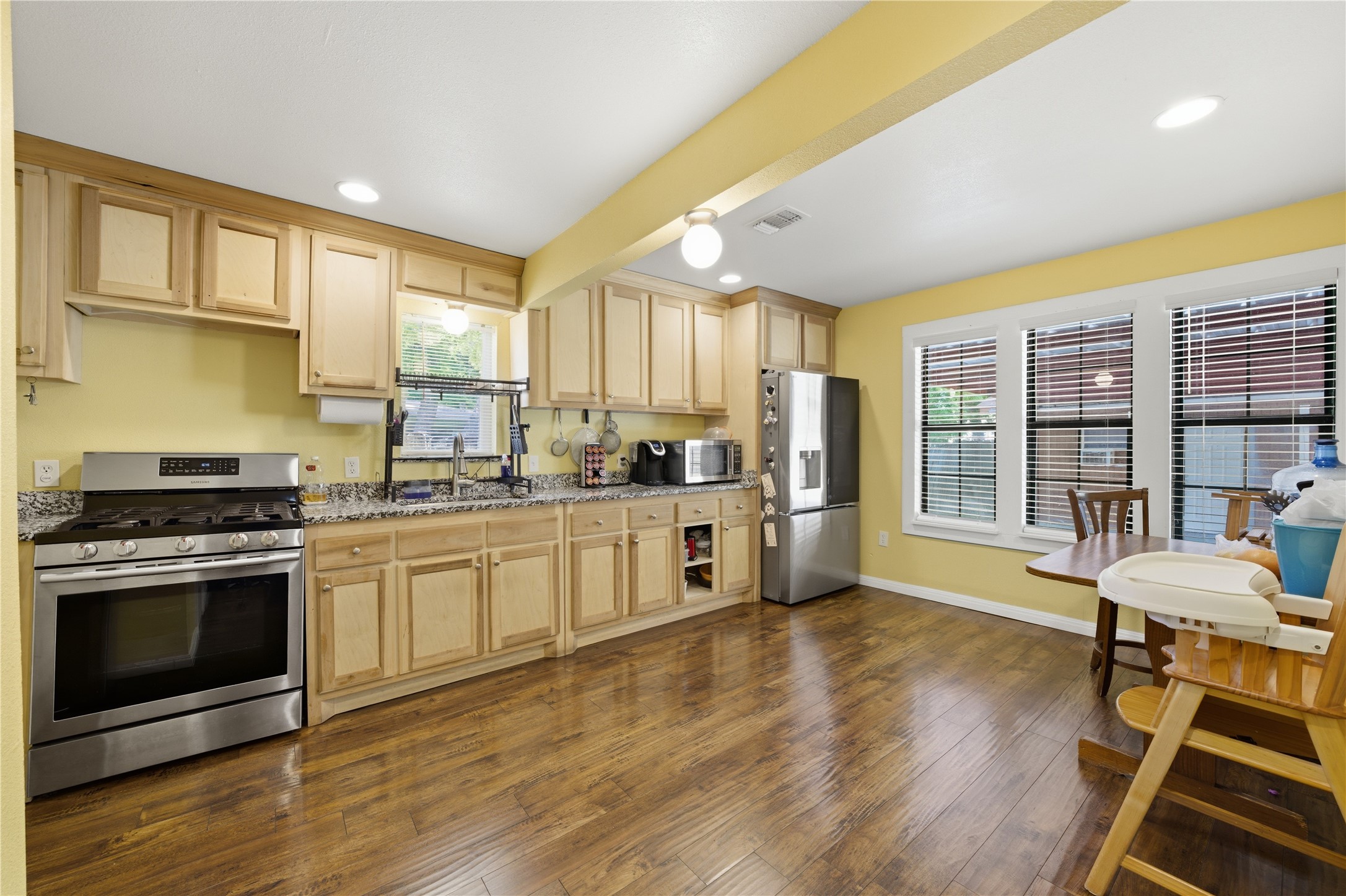 3624 Redbird Street Bellmead TX 76705