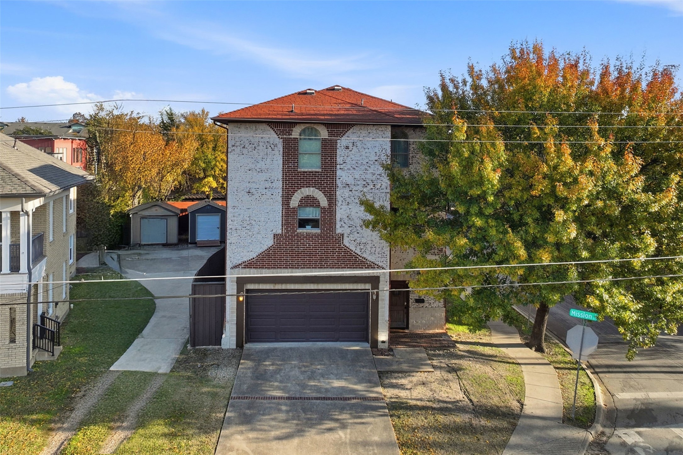 5102 Mission Avenue Dallas TX 75206