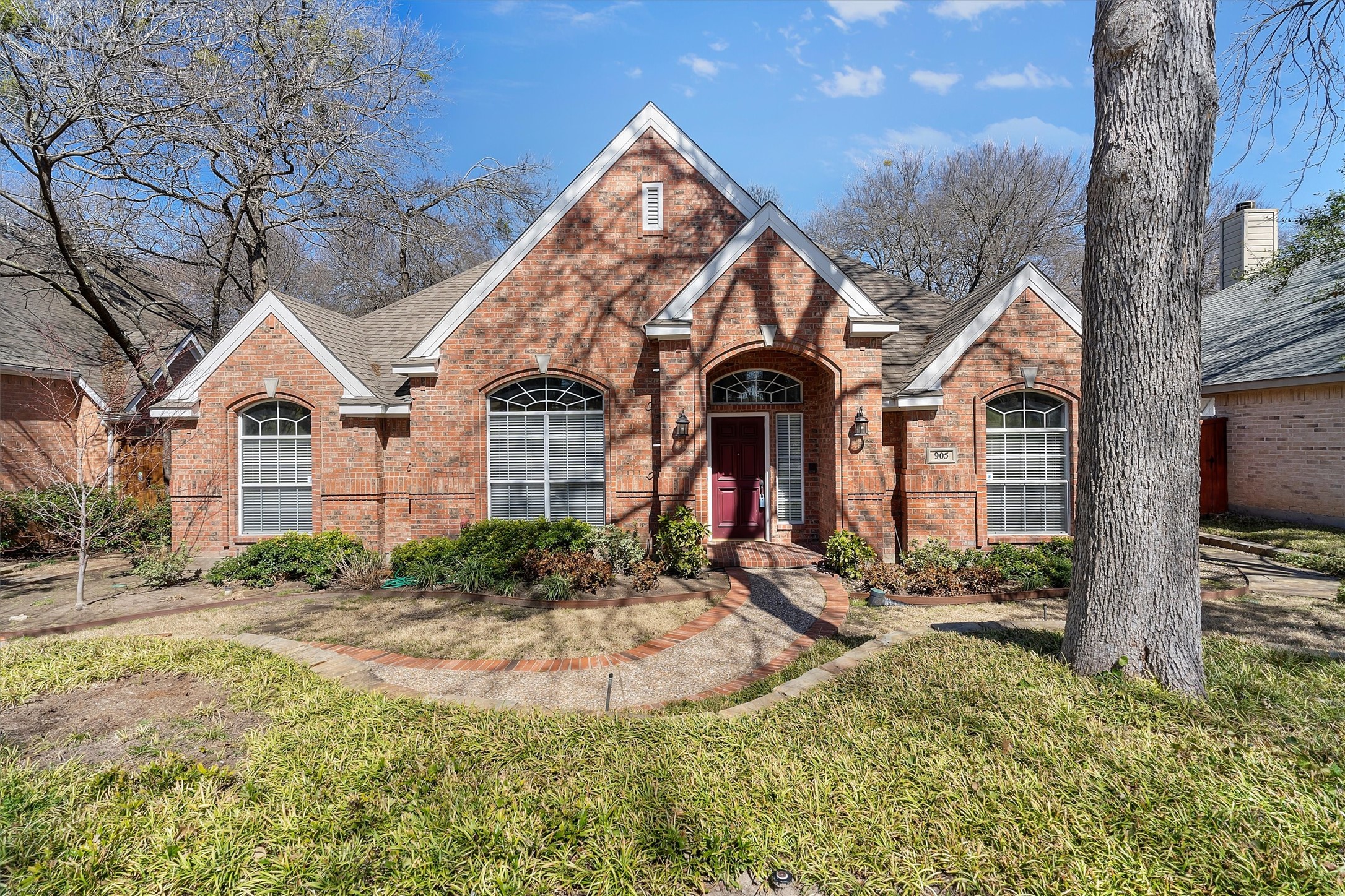 905 W Muirfield Road Garland TX 75044