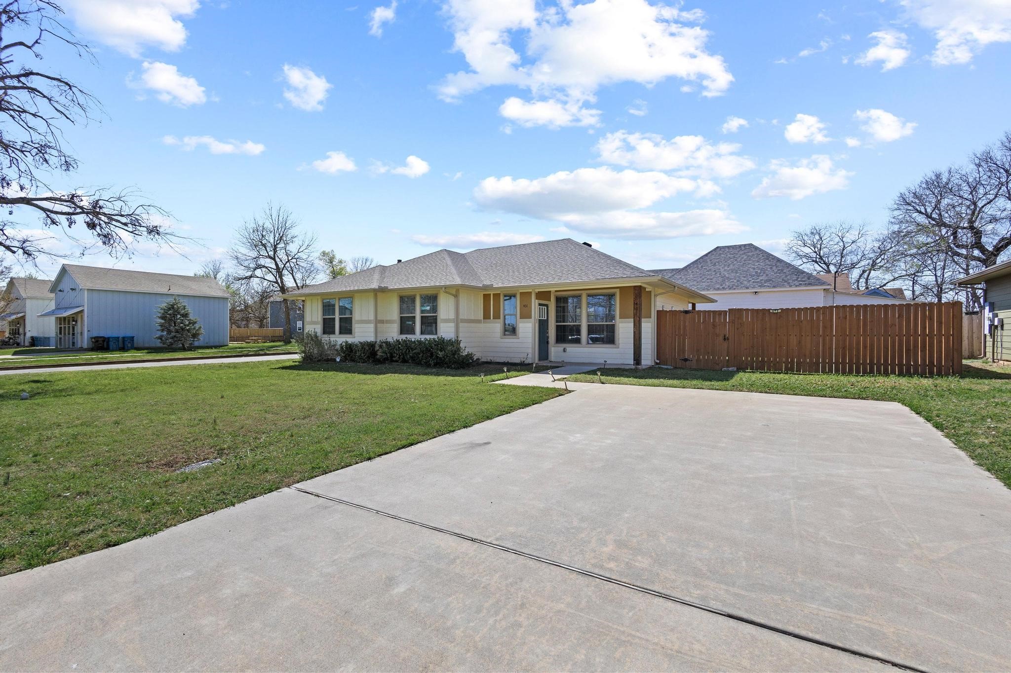 401 N Mirick Avenue Denison TX 75020