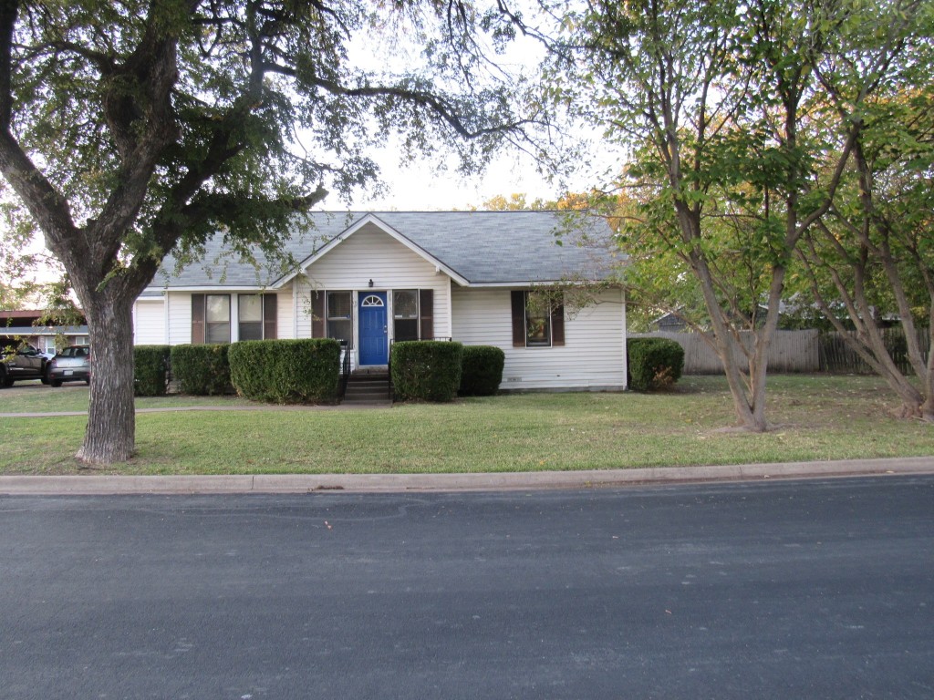 101 Olive Street Waxahachie TX 75165