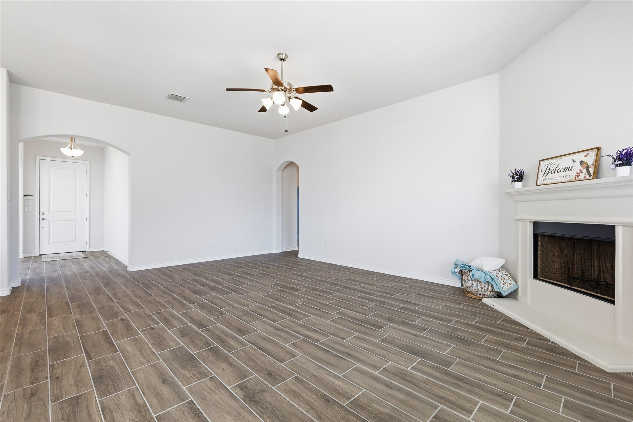 112 Mockingbird Hill Joshua TX 76058