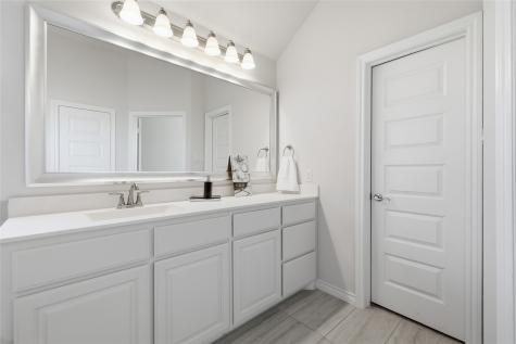 112 Mockingbird Hill Joshua TX 76058