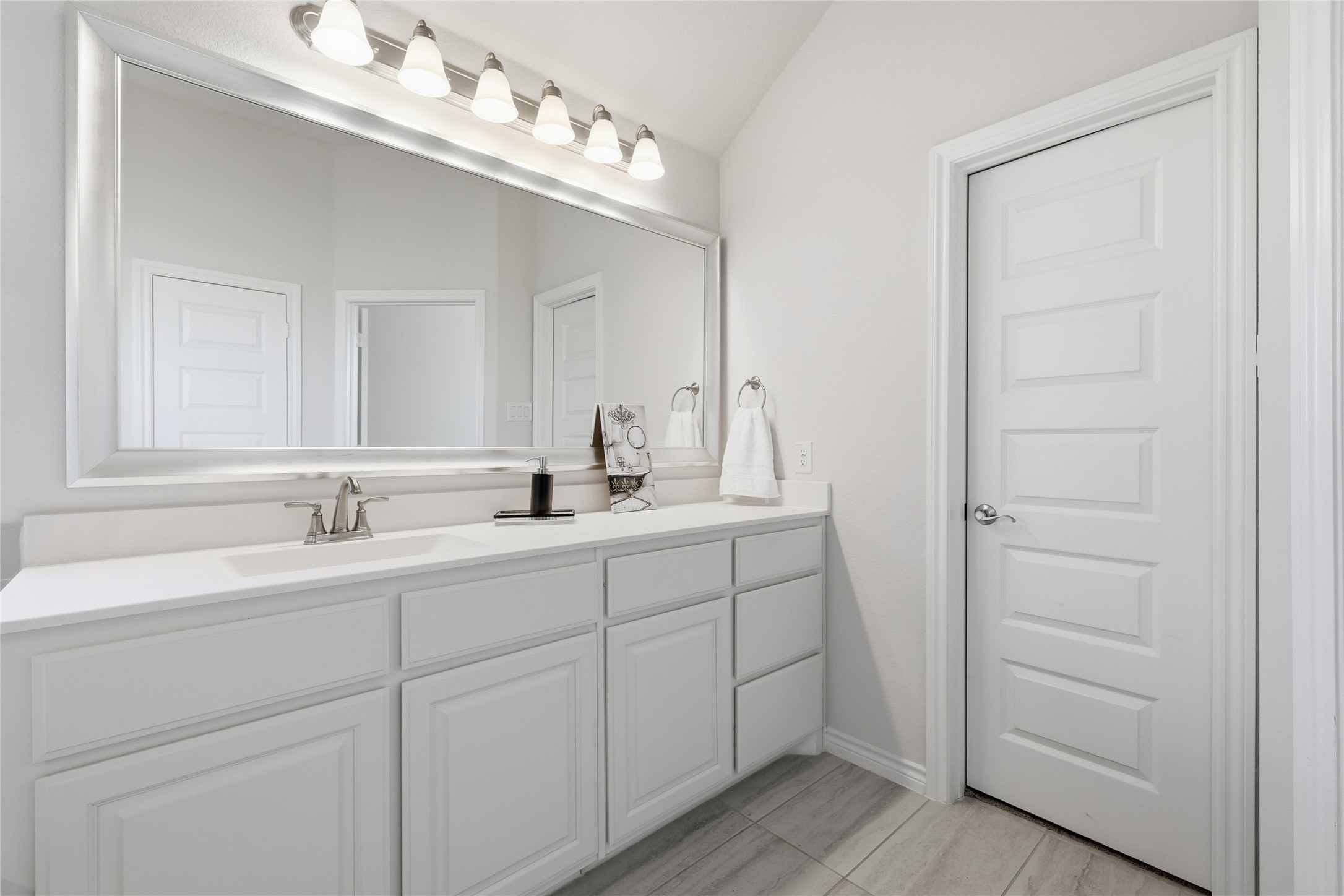 112 Mockingbird Hill Joshua TX 76058