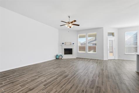 112 Mockingbird Hill Joshua TX 76058
