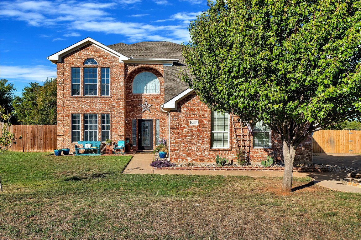 3207 Meandering Way Granbury TX 76049