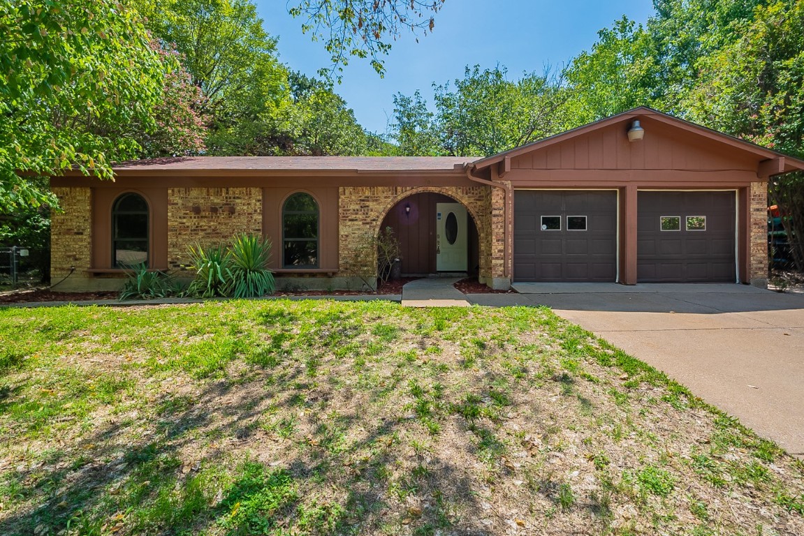 208 Glenhaven Drive Azle TX 76020