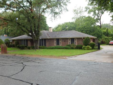707 Briarwood Drive Denison TX 75020