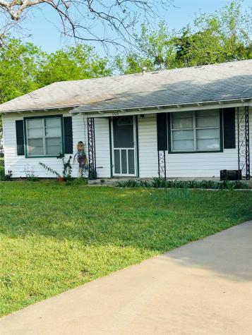 606 W Roosevelt Avenue Whitney TX 76692