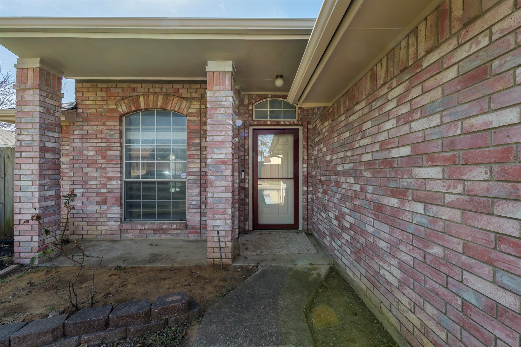 709 Raywood Drive Grand Prairie TX 75052
