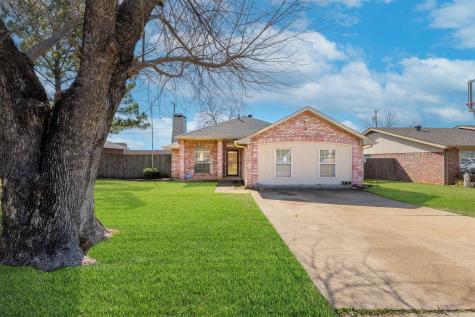 709 Raywood Drive Grand Prairie TX 75052