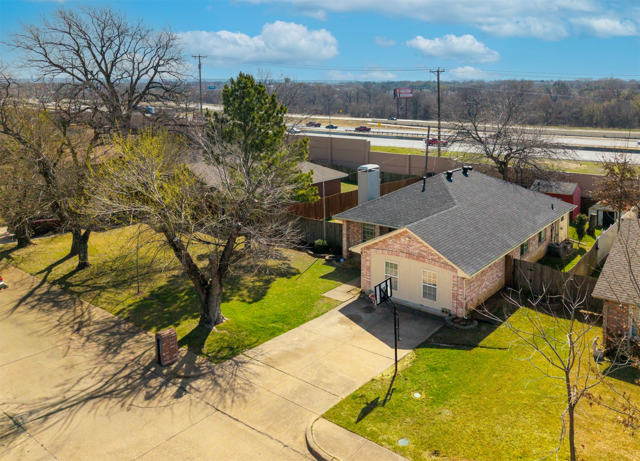 709 Raywood Drive Grand Prairie TX 75052