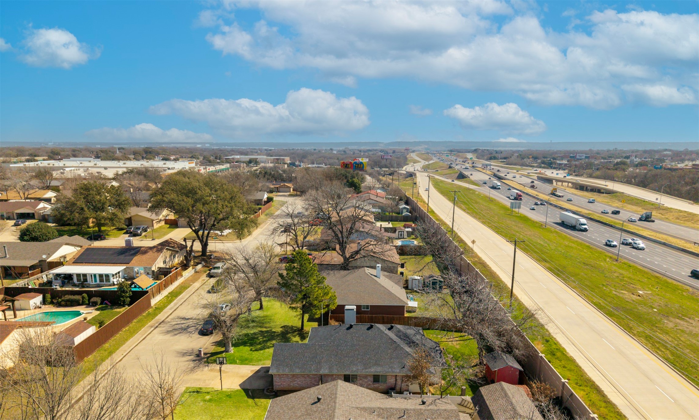 709 Raywood Drive Grand Prairie TX 75052