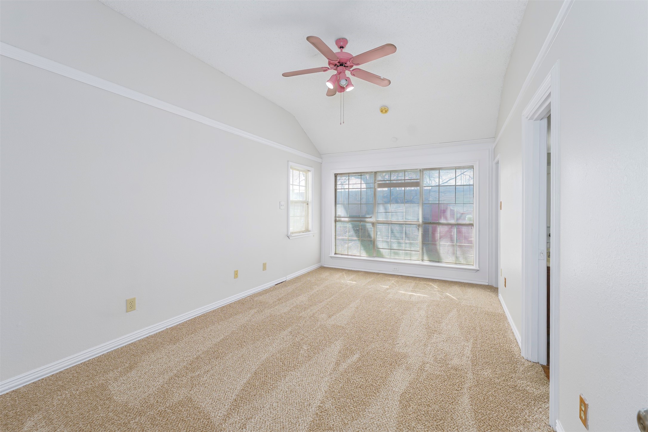 709 Raywood Drive Grand Prairie TX 75052