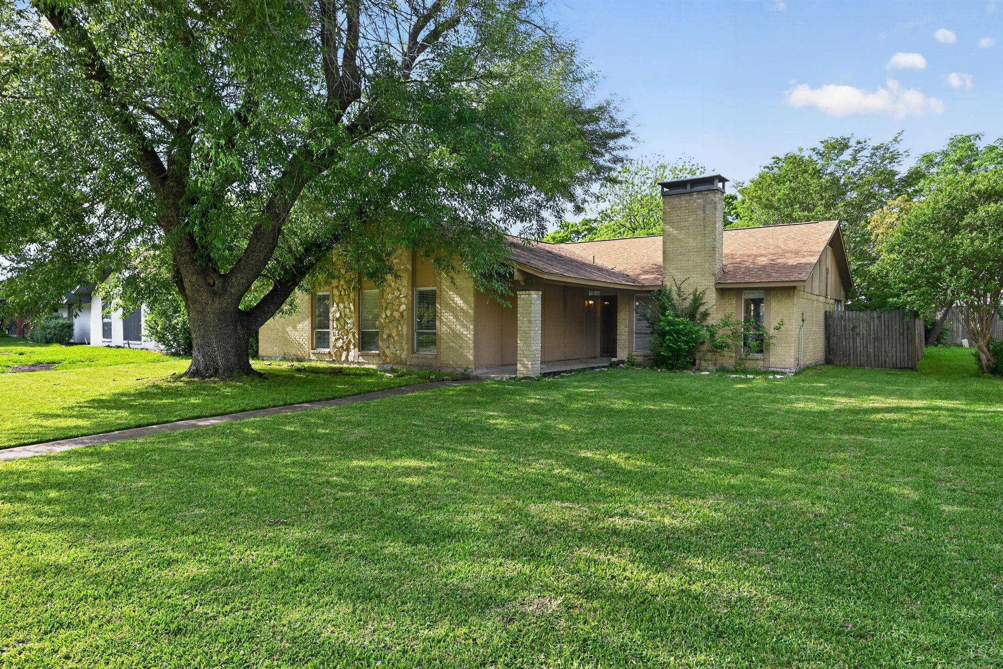 1813 Baylor Drive Richardson TX 75081