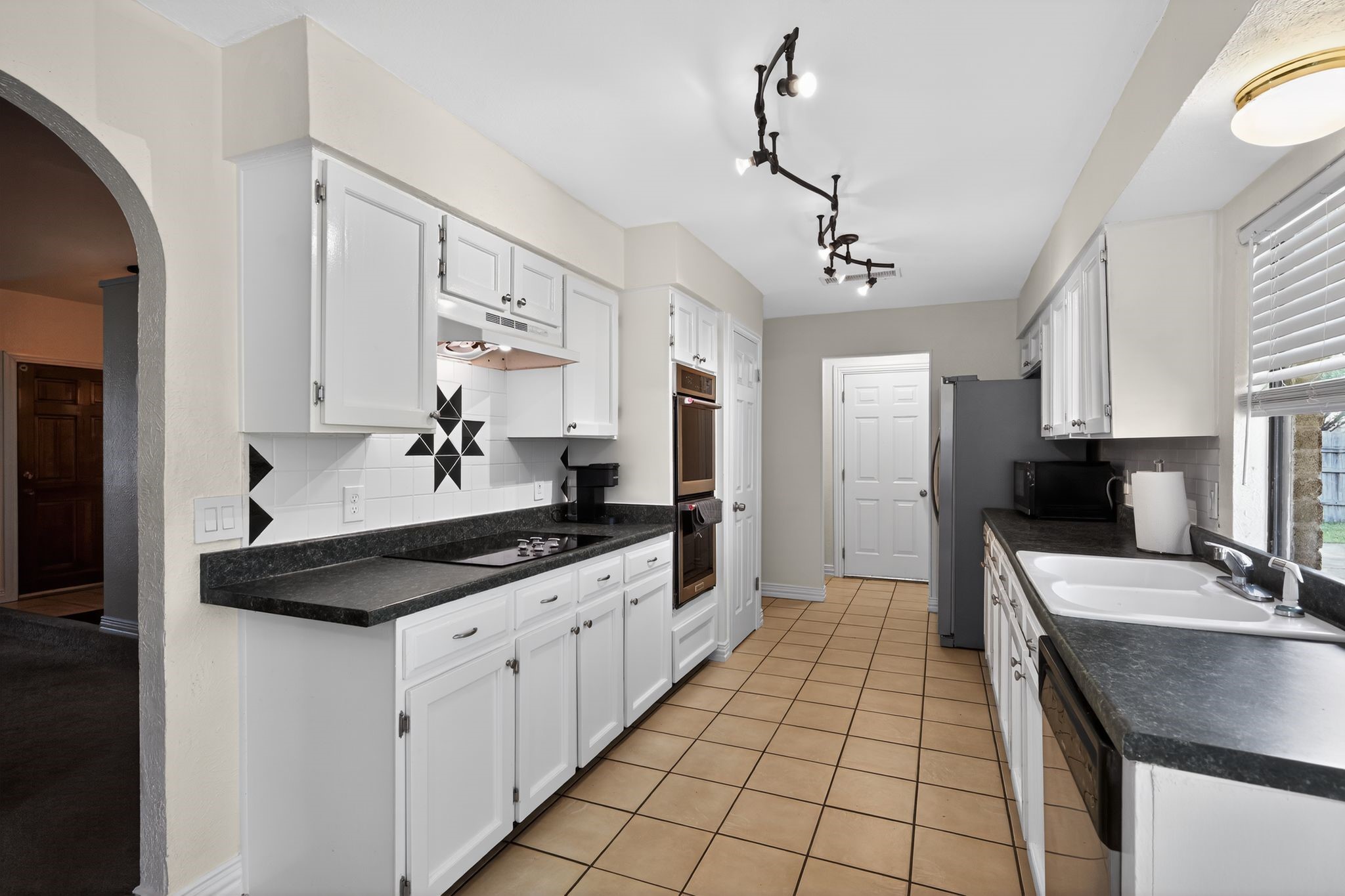 1813 Baylor Drive Richardson TX 75081