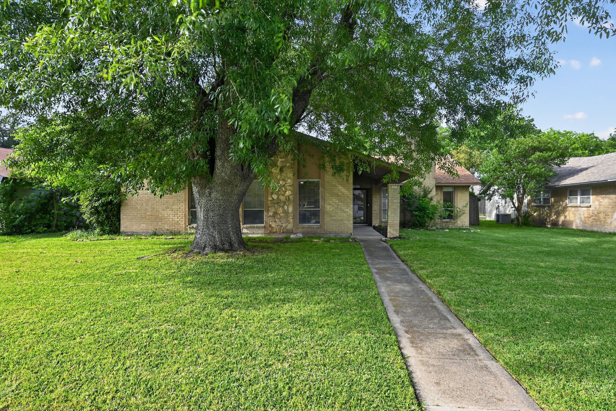 1813 Baylor Drive Richardson TX 75081