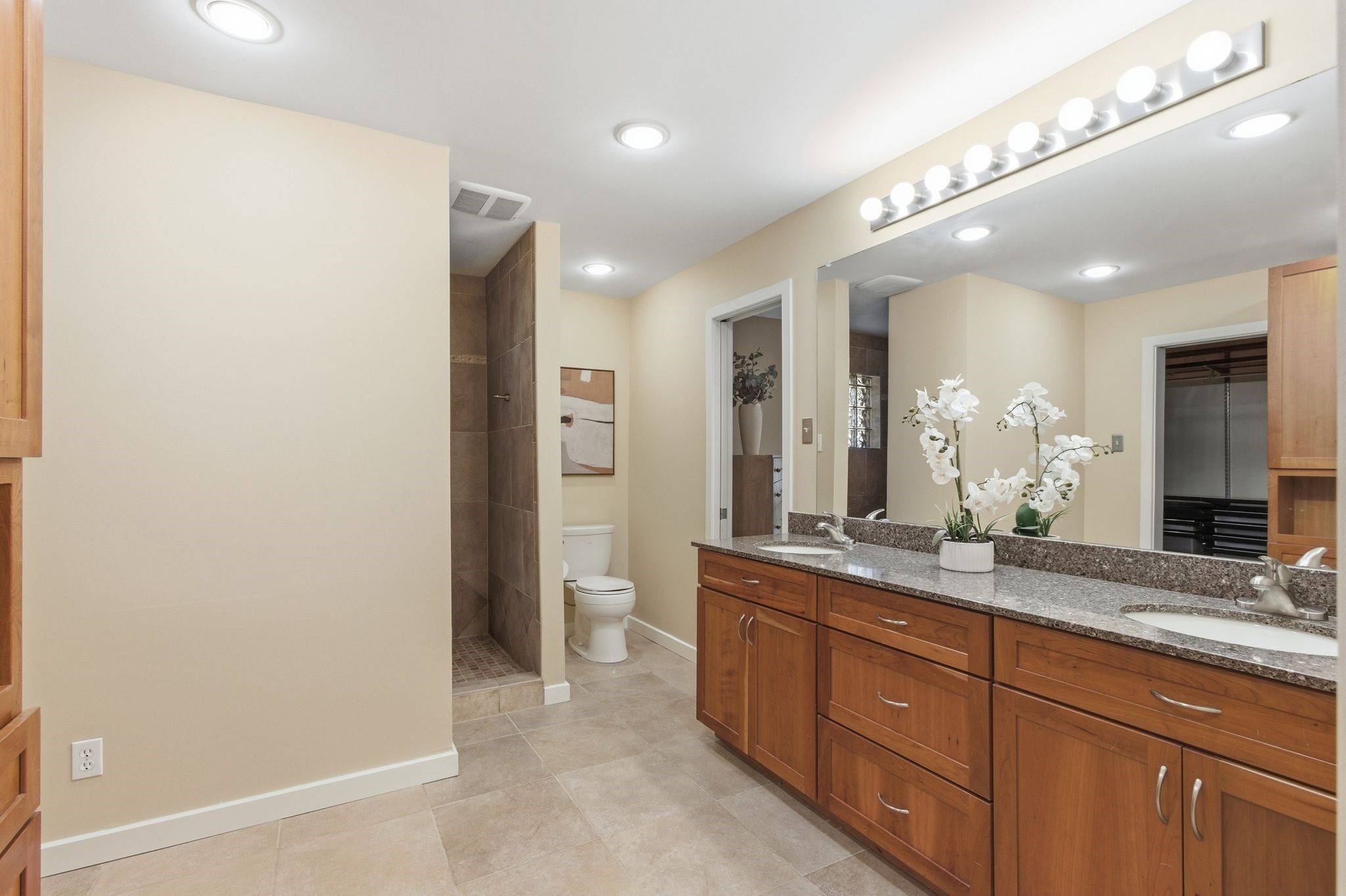 237 Woodcrest Drive Richardson TX 75080