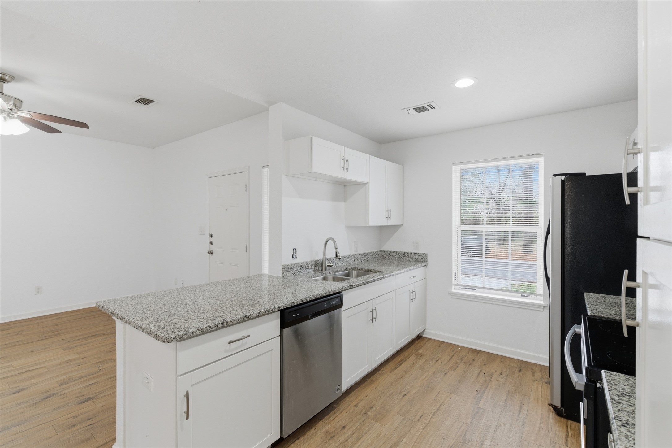227 W Murray Street Denison TX 75020