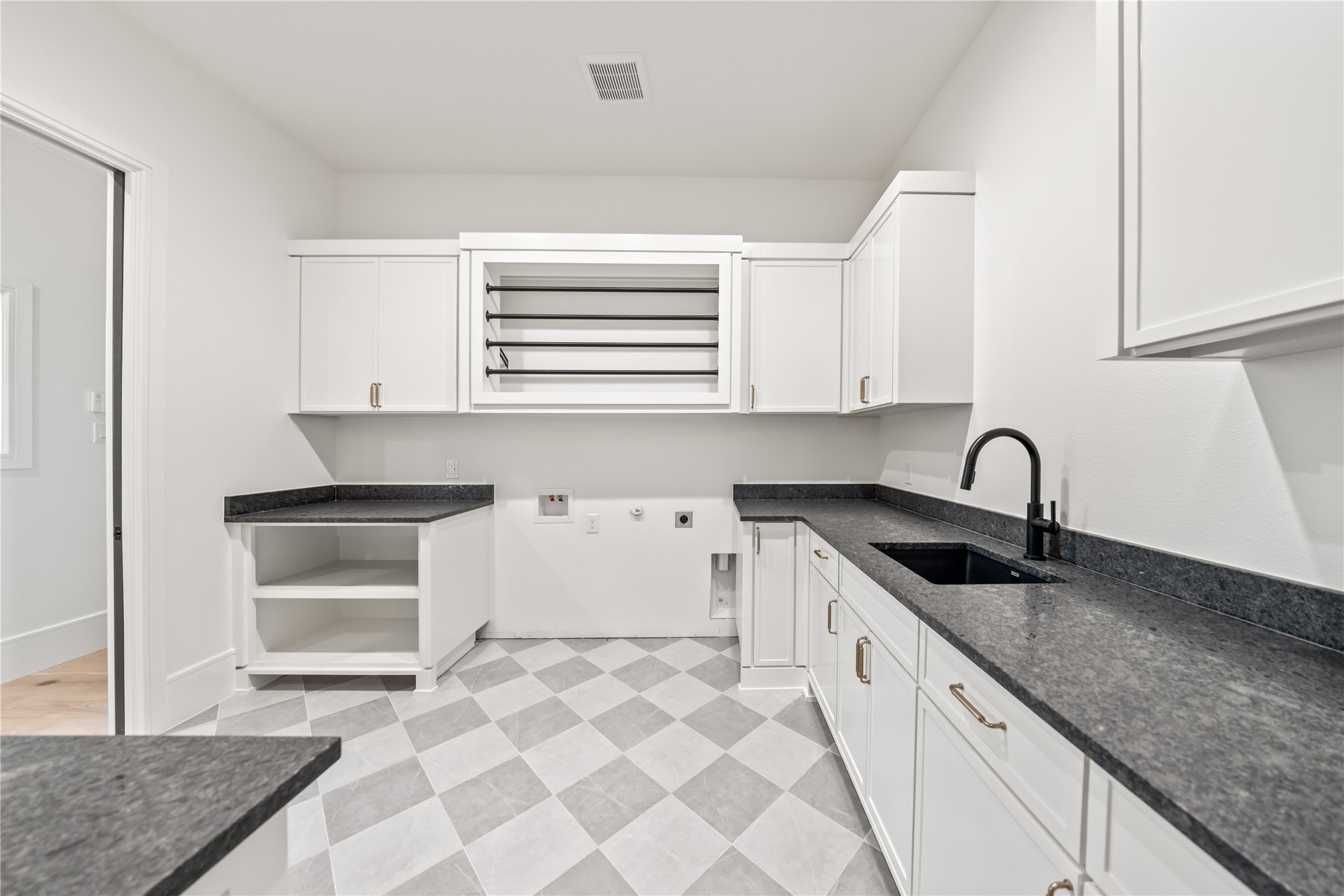 204 Dan Russell Bend Weatherford TX 76087