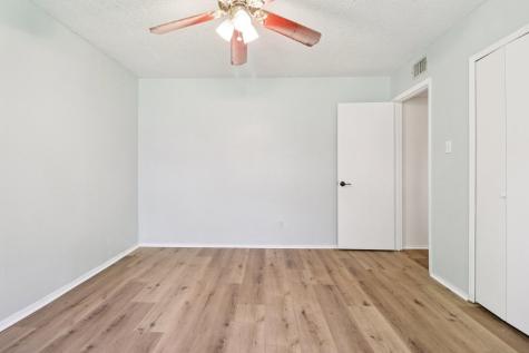 3216 Red Oak Lane Bedford TX 76021