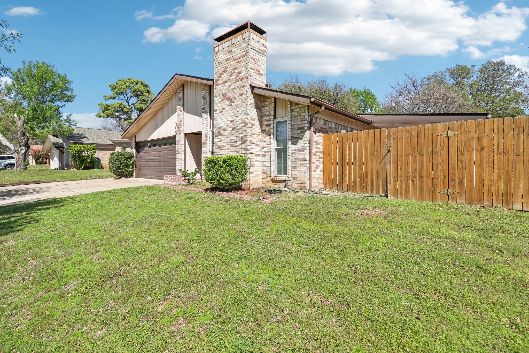 3216 Red Oak Lane Bedford TX 76021