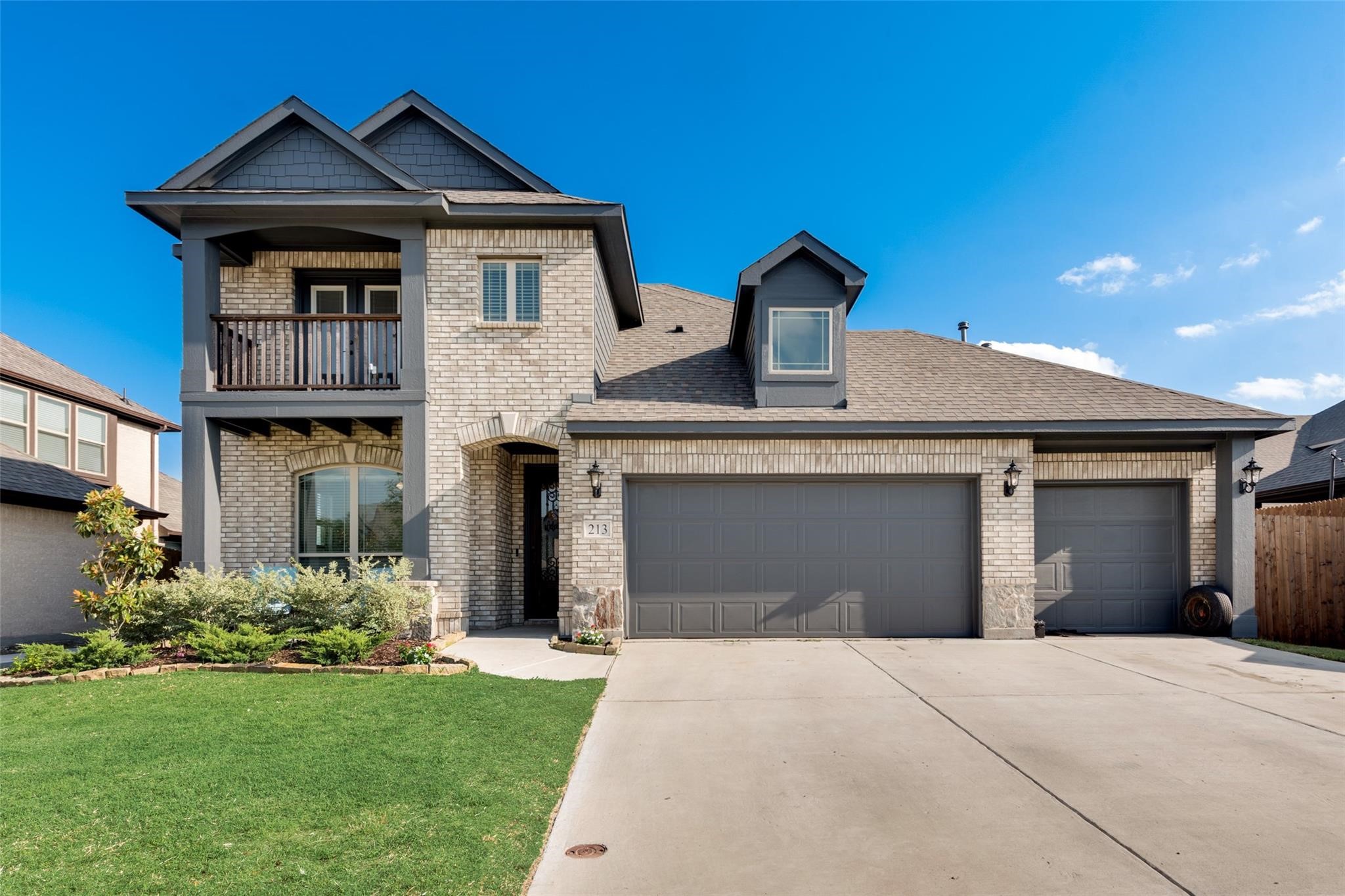 213 Roscoe Drive Fate TX 75087