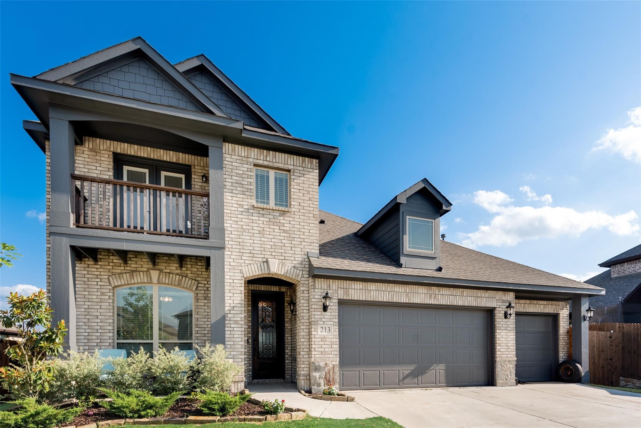 213 Roscoe Drive Fate TX 75087