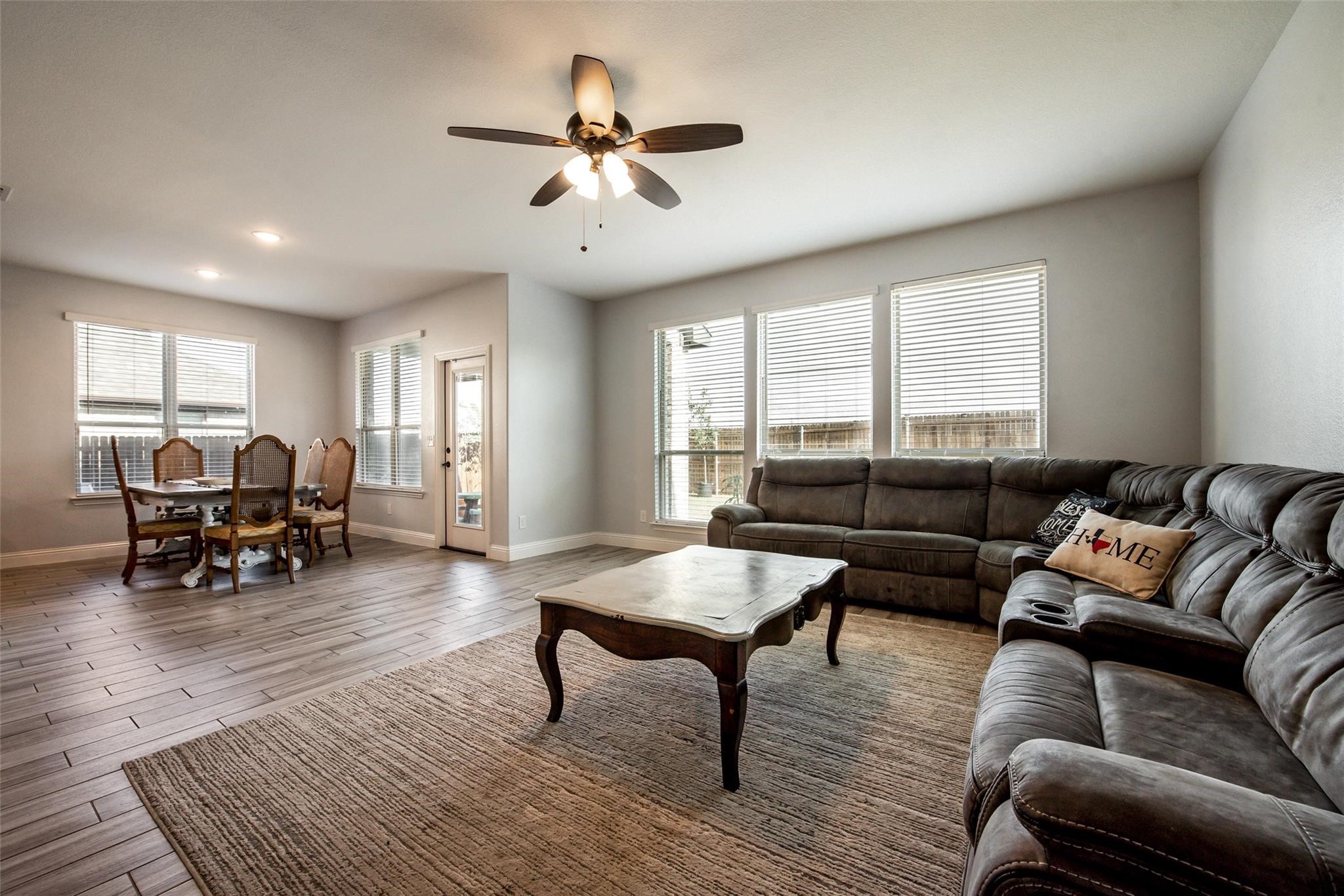 213 Roscoe Drive Fate TX 75087