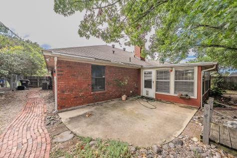 1228 Cozby Street W Benbrook TX 76126
