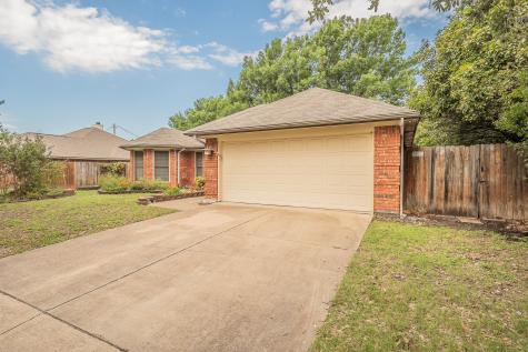 1228 Cozby Street W Benbrook TX 76126